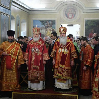 Предстоятели Русской Православной Церкви и Православной Церкви в Америке совершили Литургию в Москве