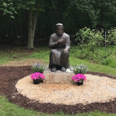 В США открыт памятник преподобному Серафиму Саровскому