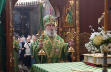 В канун праздника Входа Господня в Иерусалим епископ Сергий совершил Всенощное бдение в Свято-Успенском кафедральном соборе Новороссийска