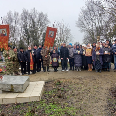 В станице Староджерелиевской прошел традиционный автомобильный крестный ход