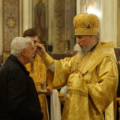 В канун Недели Торжества Православия митрополит Василий совершил Всенощное бдение в Свято-Екатерининском кафедральном соборе