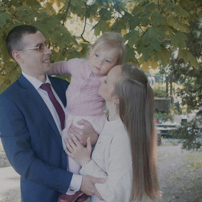  Смерть меня ничему не научила. Но с женой я познакомился на кладбище (героинового наркомана спасло пение в церковном хоре)