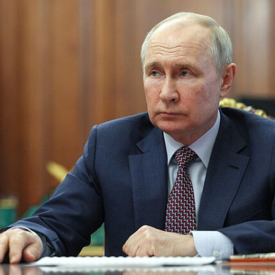 Святейший Патриарх Кирилл поздравил Владимира Путина с 25-летием со дня официального вступления в должность Главы Российского государства