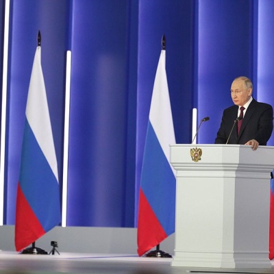 Владимир Путин заявил, что Россия в одностороннем порядке приостанавливает участие в договоре о стратегических наступательных вооружениях-3