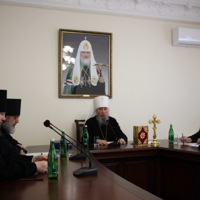 В конференц-зале Екатеринодарской епархии состоялось очередное заседание Архиерейского совета Кубанской митрополии