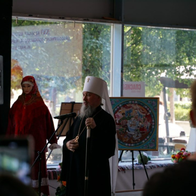 Митрополит Василий приветствовал гостей и участников краевой выставки, приуроченной к празднику Преображения Господня