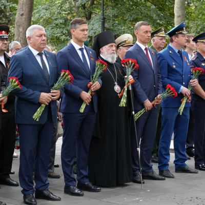 Архипастырь принял участие в памятном мероприятии, посвященном 83-й годовщине разгрома немецко-фашистских войск у стен Новороссийска