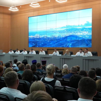Епископ Новороссийский и Геленджикский Сергий принял участие во встрече губернатора Краснодарского края с жителями города-героя Новороссийска