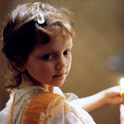 Самодельный ангел из фольги и подарки под музыку Моцарта. Как встречали Рождество в верующих семьях