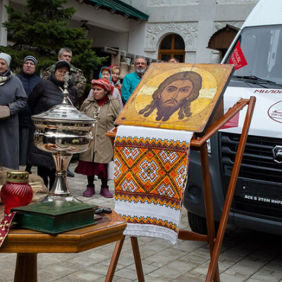 Сестрам милосердия Анапы передан новый автобус