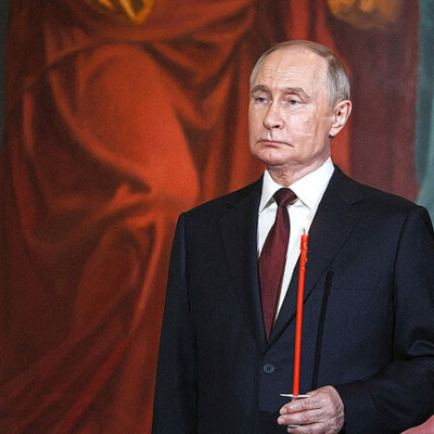 Президент Российской Федерации Владимир Путин поздравил православных христиан и всех граждан России, отмечающих Пасху Христову