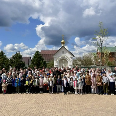В храмах епархии прошли Пасхальные праздники и акции