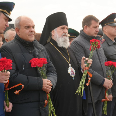 В городе-герое Новороссийске архипастырь принял участие в памятном мероприятии, посвященном Дню Неизвестного Солдата