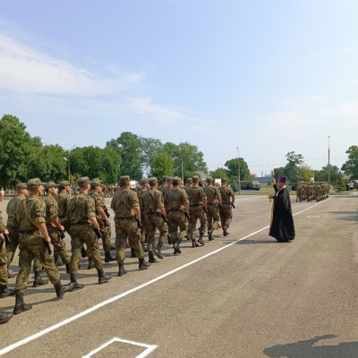В день принятия присяги священнослужитель посетил воинскую часть в городе Славянске-на-Кубани