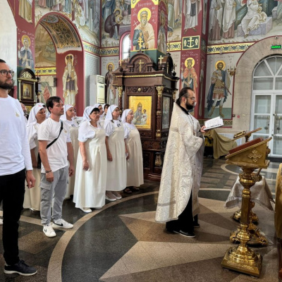 Сестры милосердия храма Святого Духа собрались на совместную молитву