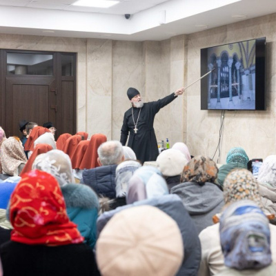 Православные врачи, сестры милосердия и прихожане приняли участие в лекции Свято-Пантелеимоновского храма