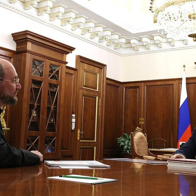 Президент России Владимир Путин встретился с руководителем фонда «Круг добра» протоиереем Александром Ткаченко