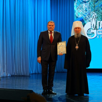 Митрополит Василий поздравил работников нефтегазовой промышленности с профессиональным праздником