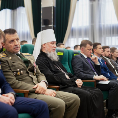 Митрополит Василий принял участие в праздничном мероприятии в высшем военном училище имени генерала армии Штеменко