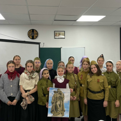 В православной гимназии прошел конкурс чтецов, приуроченный ко дню памяти святого Александра Невского и Дню Героев Отечества