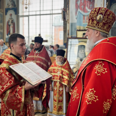 В Неделю о слепом епископ Сергий совершил Божественную литургию в храме Архистратига Божия Михаила г. Крымска