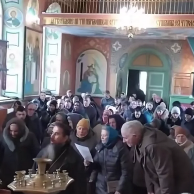 Общине Украинской Церкви удалось вернуть контроль над храмом, отобранном раскольниками, и возобновить в нем службы