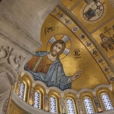 Российские мастера создали уникальную мозаику в самом большом православном храме Европы (фото) 