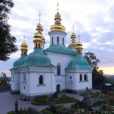В Киево-Печерской лавре сотрудники государственного заповедника захватили храм Рождества Богородицы