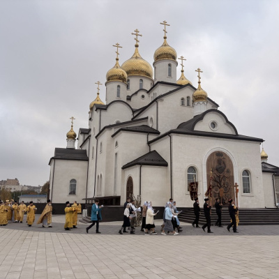 Епископ Сергий совершил великое освящение предела в честь святителя Василия Великого в г. Анапе и возглавил Божественную литургию