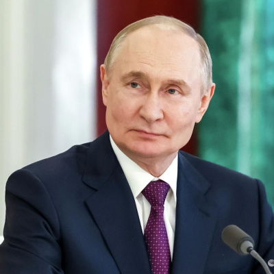 Владимир Путин подписал закон о запрете искажения религиозных символов