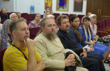 В войсковом соборе святого благоверного князя Александра Невского прошел показ фильма «Один Бог. Один путь»