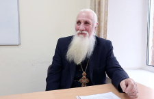 Пять тонн железа на храм и другие истории. Протоиерей Василий Зубрицкий о церковном возрождении 1990-х