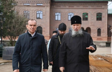 Екатеринодарскую духовную семинарию посетили митрополит Екатеринодарский и Кубанский Василий и Вениамин Иванович Кондратьев