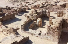 В Египте обнаружены две 1500-летние церкви с фреской, изображающей Спасителя