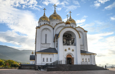 НОВОРОССИЙСКИЙ АРХИПАСТЫРЬ СОВЕРШИЛ ВЕЛИКОЕ ОСВЯЩЕНИЕ ПРЕДЕЛА В ЧЕСТЬ ПОКРОВА ПРЕСВЯТОЙ БОГОРОДИЦЫ АНДРЕЕВСКОГО СОБОРА