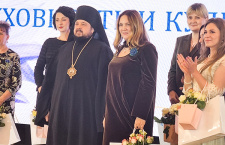 Жена православного священника стала женщиной года в Беларуси