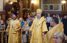 Митрополит Василий совершил Божественную литургию в Свято-Екатерининском кафедральном соборе города Краснодара