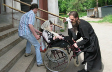 Сделать храмы более открытыми и доступными