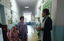 Священнослужитель и прихожане храма в честь святого великомученика Георгия Победоносца ст. Варениковской посетили паллиативное отделение