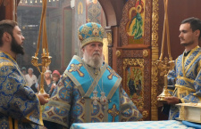 В канун праздника Рождества Пресвятой Богородицы епископ Сергий совершил всенощное бдение в Свято-Успенском кафедральном соборе Новороссийска