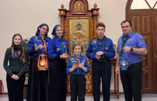 В Свято-Троицкий собор города Краснодара прибыл Вифлеемский огонь