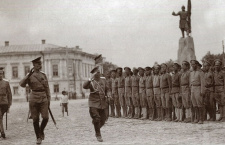 Документы против мифов: новое слово в изучении Белого движения. Беседа с историками Сергеем Волковым и Владимиром Хандориным