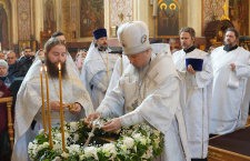 В Крещенский сочельник митрополит Василий совершил Божественную литургию в Свято-Екатерининском кафедральном соборе