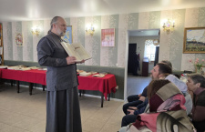 В храме свт. Спиридона Тримифунтского ст. Северской прошла выставка-лекторий факсимильных копий старинных рукописных изданий