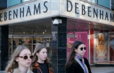 Британия: Интернет-магазин Debenhams из-за возмущения христиан приостановил продажу кощунственного Рождественского свитера