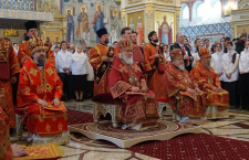 Святейший Патриарх Кирилл совершил чин великого освящения и Божественную литургию в храме Рождества Христова станицы Динской