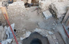 Во Франции обнаружены руины 1500-летнего собора с полностью сохранившимся баптистерием