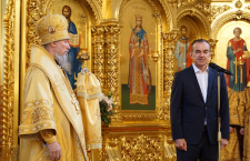 Митрополит Василий совершил Божественную литургию в Свято-Екатерининском кафедральном соборе в день своего рождения