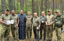 Заместитель председателя Издательского Совета с группой писателей посетил воинские подразделения в Курской области