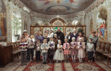 Приход Свято-Успенского храма г. Славянска-на-Кубани поздравил с Рождеством Христовым особенных детей из реабилитационного центра